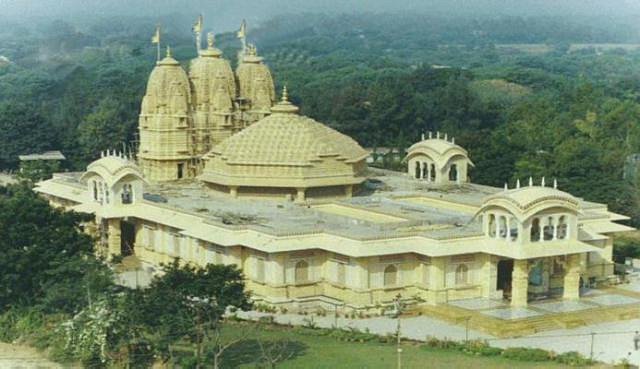 iskcon-temple-ahmedabad.jpg